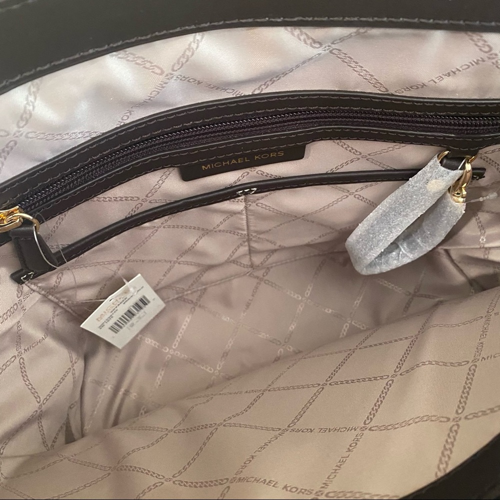 Last one✨Michael Kors large voyager shoulder tote bag - Picture 14 of 16